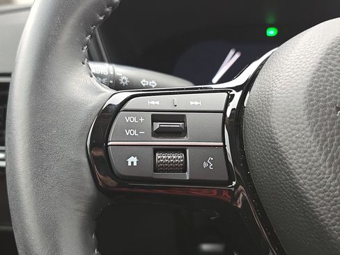 Certified 2024 Honda CR-V EX-L image 17