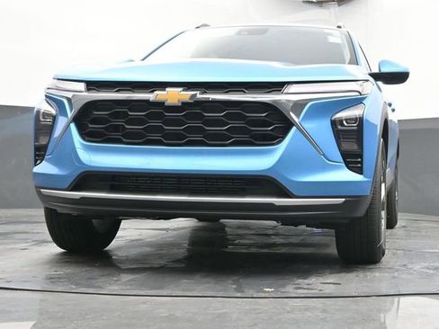 New 2026 Chevrolet Trax LT w/ Driver Confidence Package FWD image 42