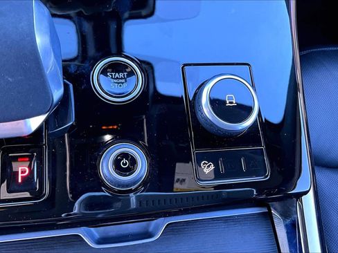 Used 2023 Land Rover Range Rover Sport SE image 34