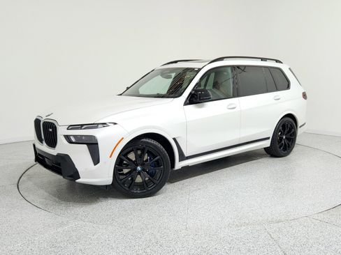 Used 2024 BMW X7 M60i w/ Executive Package image 1