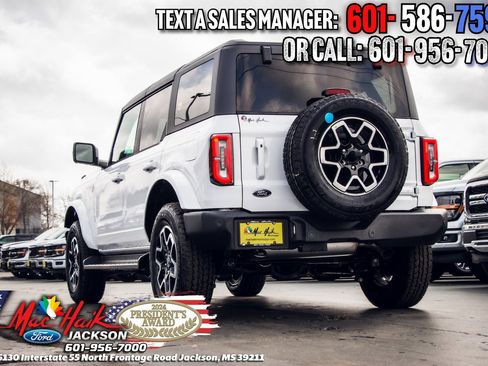 New 2025 Ford Bronco Outer Banks image 38