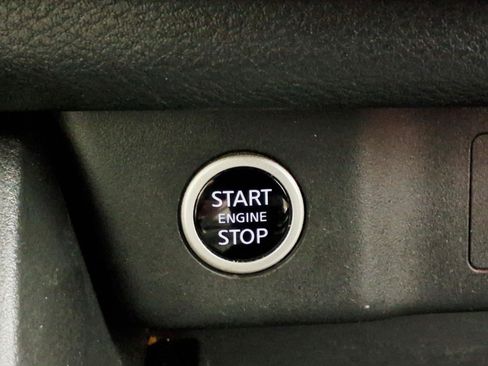 Used 2021 Nissan Rogue SV FWD image 23