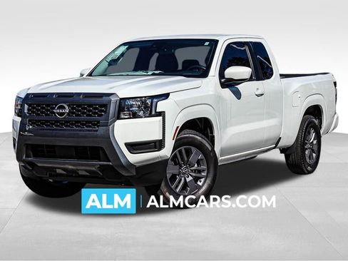 Certified 2025 Nissan Frontier SV image 1