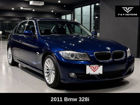 Used 2011 BMW 328i xDrive Sedan AWD/4WD image 1
