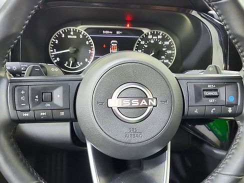 Certified 2025 Nissan Pathfinder SV FWD image 15