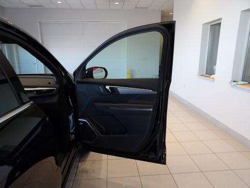 Used 2025 Buick Enclave Preferred image 25