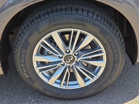 Used 2024 INFINITI QX80 Luxe RWD image 6