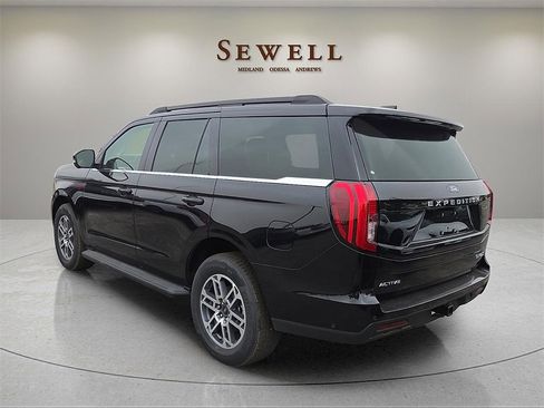 New 2025 Ford Expedition Max Active image 3