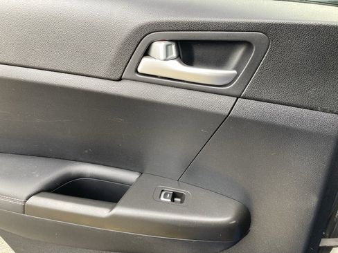 Used 2017 Kia Sportage LX w/ LX Popular Package image 20