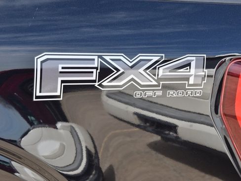 Used 2022 Ford F150 Lariat w/ Equipment Group 502A High image 13