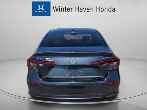 Used 2022 Honda Civic Touring image 7