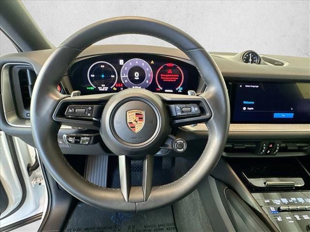 Certified 2025 Porsche Cayenne Coupe AWD/4WD image 14