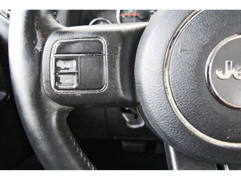 Used 2018 Jeep Wrangler Sport AWD/4WD image 15