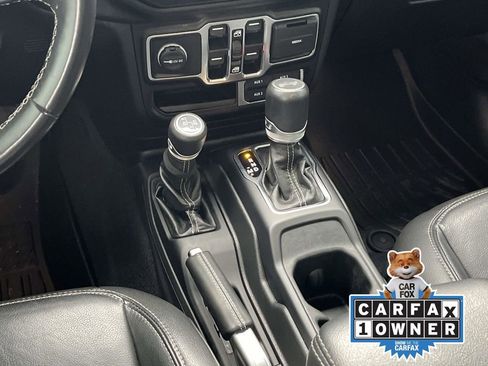 Used 2022 Jeep Wrangler Unlimited Sahara image 14