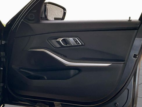 Used 2019 BMW 330i xDrive Sedan w/ Driving Assistance Package AWD/4WD image 24