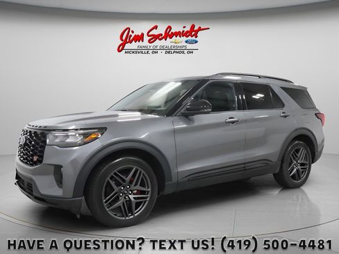 Used 2025 Ford Explorer ST AWD/4WD image 1