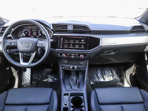 Used 2025 Audi Q3 2.0T Premium w/ Convenience Package AWD/4WD image 16