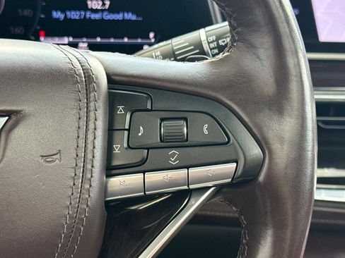 Certified 2022 Cadillac Escalade ESV Sport Platinum AWD/4WD image 32