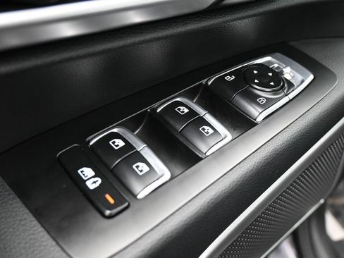 Used 2025 Kia Telluride S FWD image 34