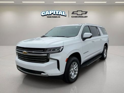 Used 2024 Chevrolet Suburban LT image 1