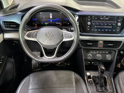 Used 2022 Volkswagen Taos SE image 28