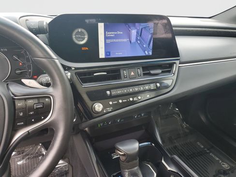 Used 2025 Lexus ES 300h w/ Premium Package FWD image 22