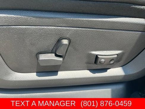 New 2026 RAM 3500 Laramie AWD/4WD image 18