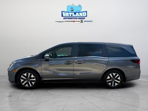 Certified 2026 Honda Odyssey EX-L image 2