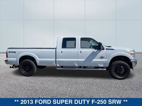 Used 2013 Ford F250 Lariat w/ Lariat Interior Pkg image 6