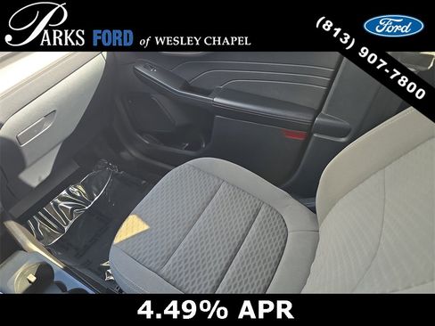 Certified 2021 Ford Escape SE w/ SE Sport Appearance Package image 15