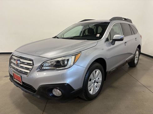 Used 2015 Subaru Outback 2.5i Premium AWD/4WD image 7