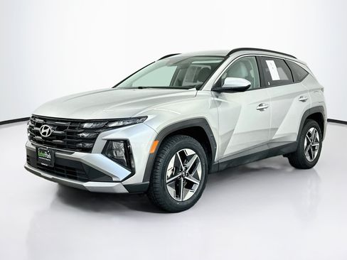 Used 2025 Hyundai Tucson SEL AWD/4WD image 3