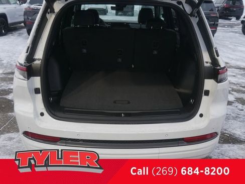 New 2026 Jeep Grand Cherokee Limited AWD/4WD image 16
