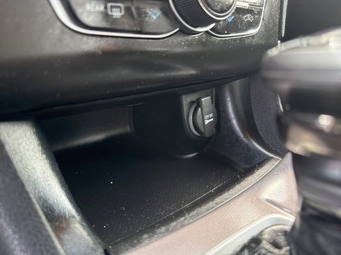 Used 2021 Dodge Charger SXT w/ Leather Interior Group image 35