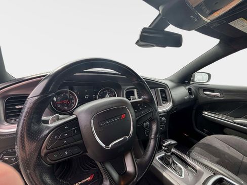 Used 2022 Dodge Charger R/T w/ Plus Group RWD image 8