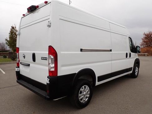 New 2026 RAM ProMaster 2500 w/ Quick Order Package 22G SLT image 8