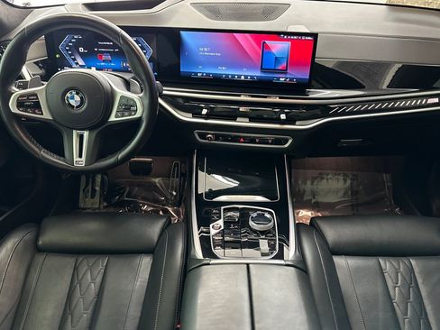 Certified 2025 BMW X7 M60i AWD/4WD image 27