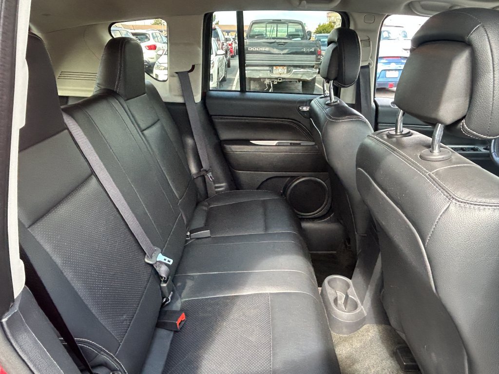 Used 2016 Jeep Compass High Altitude FWD image 29