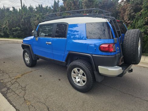 Used 2007 Toyota FJ Cruiser 4WD 4dr Manual (Natl) image 3