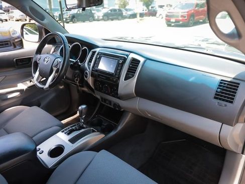 Used 2015 Toyota Tacoma 4x4 Double Cab w/ TRD Sport Package image 40