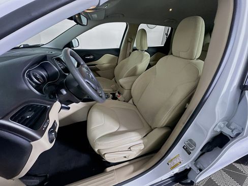 Used 2021 Jeep Cherokee Latitude image 13