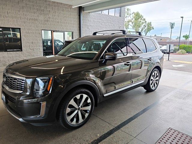 Used 2020 Kia Telluride S AWD/4WD image 2