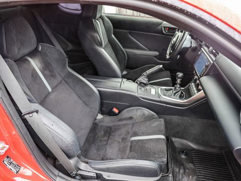 Certified 2022 Toyota GR86 Premium image 6