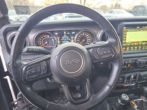 Used 2021 Jeep Wrangler Sport image 19