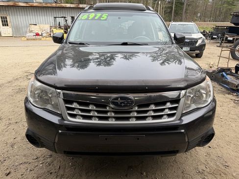 Used 2011 Subaru Forester 2.5X Premium AWD/4WD image 2