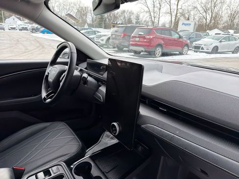 Used 2025 Ford Mustang Mach-E Select image 16