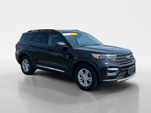 Used 2023 Ford Explorer XLT w/ Equipment Group 202A AWD/4WD image 7