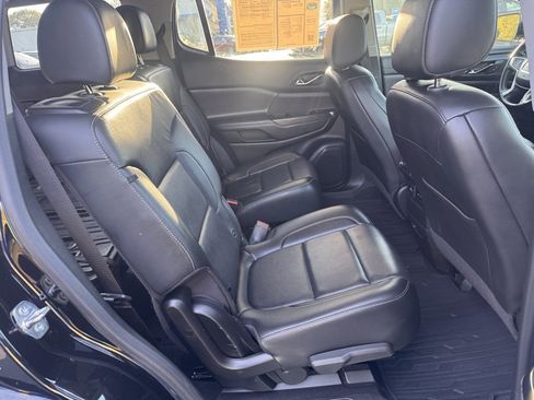 Used 2023 GMC Acadia SLT image 27