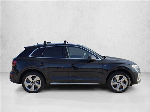 Certified 2025 Audi Q5 2.0T Premium Plus image 4