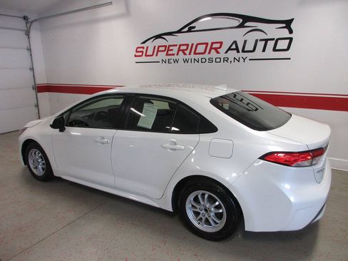 Used 2021 Toyota Corolla LE FWD image 4